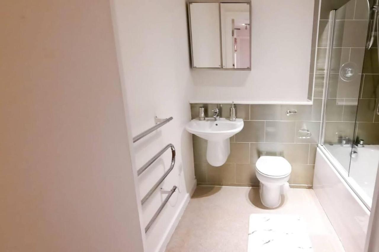 2-Bed Apartment Near City Centre Manchester Ngoại thất bức ảnh